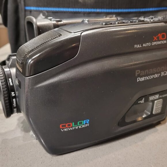 Panasonic IQ PV-IQ403 Palmcorder VHSC - Picture 3 of 4